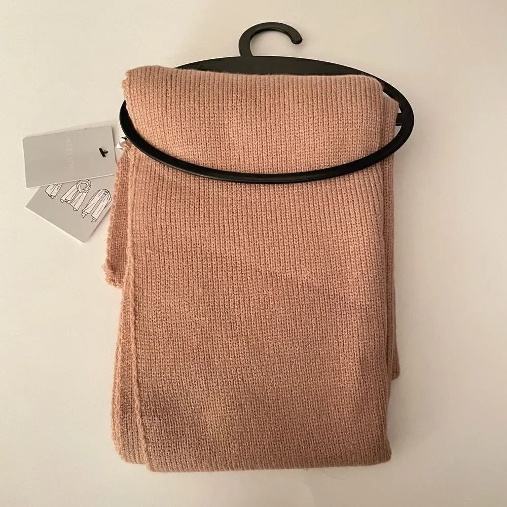 NWT Gorgeous West Loop Beige / Tan Men’s Knit Scarf New
